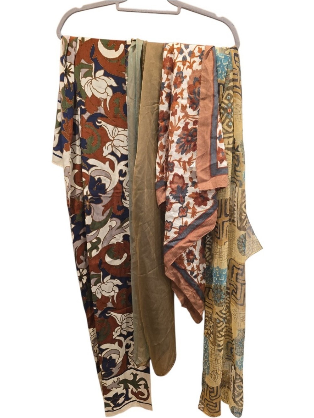 Mixed Lot Of Four Scarves Bernie Of New York, Italian, Rayon, Long And Square